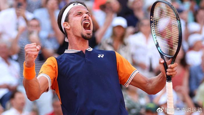 巨额转会费 巨额转会费